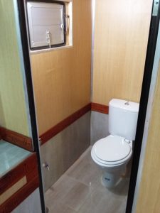 sewa toilet mobile truck